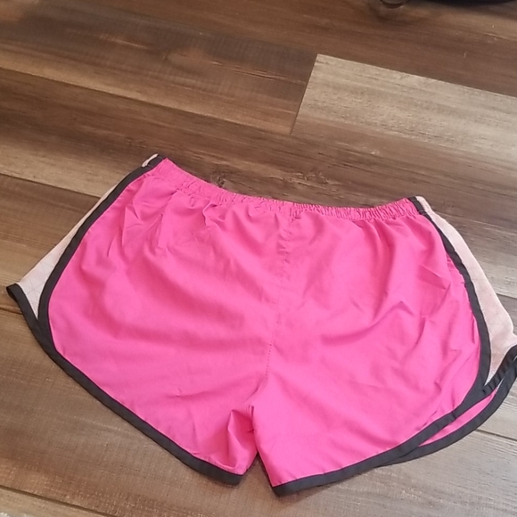 APEX pink athletic shorts 😍 - Picture 4 of 10
